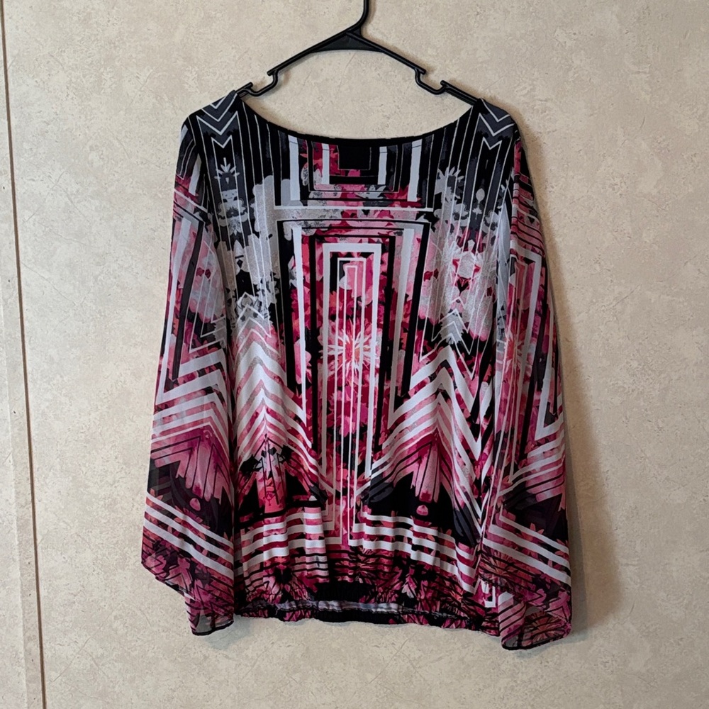 Valerie Stevens Women's Top - Pink, Black, White Geometric Design Size L